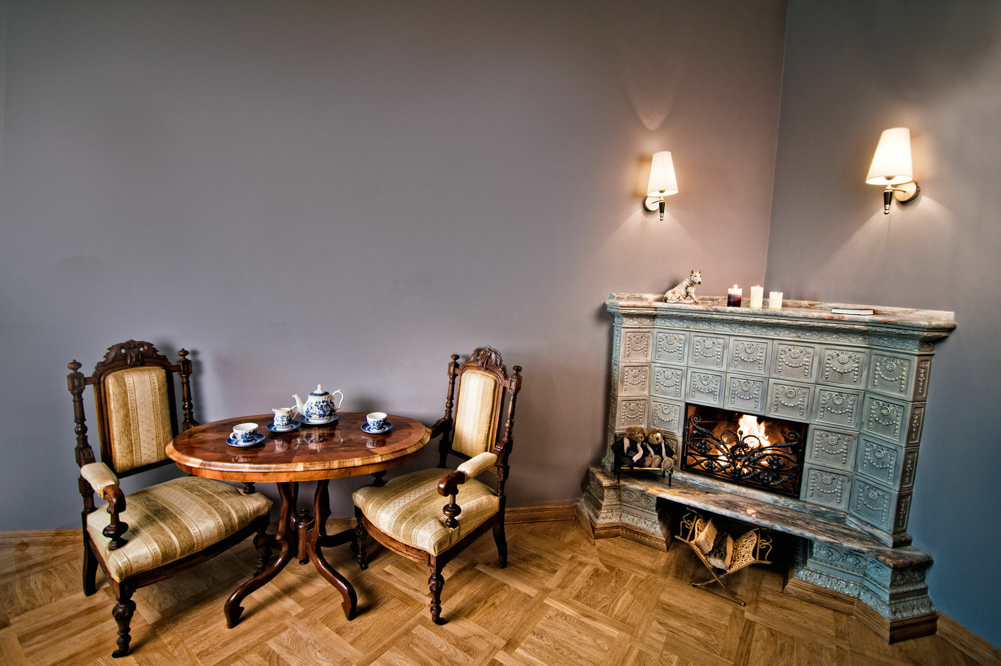 British Club Lviv Hotell Exteriör bild