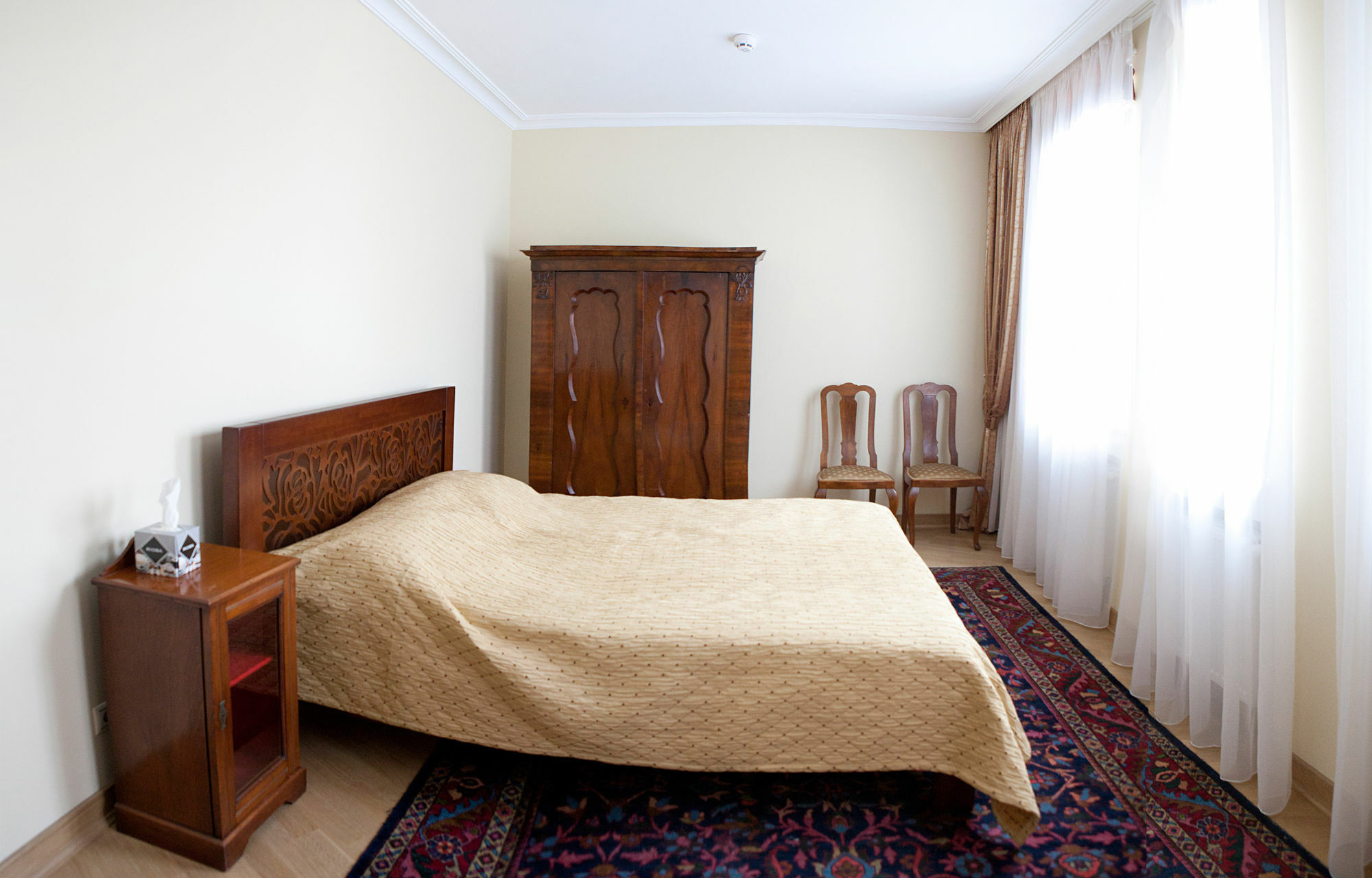 British Club Lviv Hotell Exteriör bild